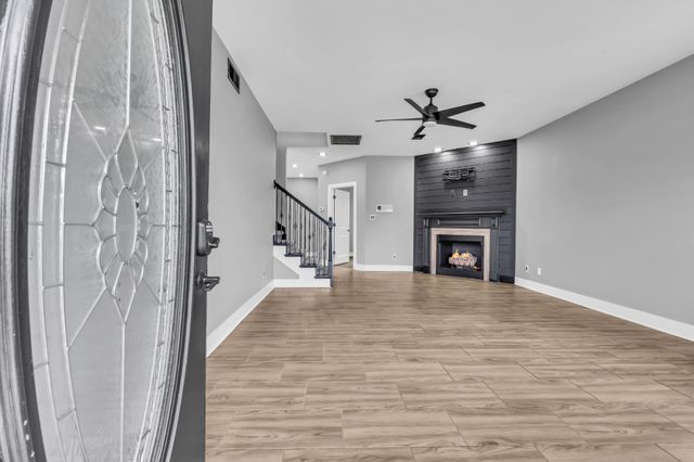 2428 Andersonville Dr, Clarksville, TN 37042