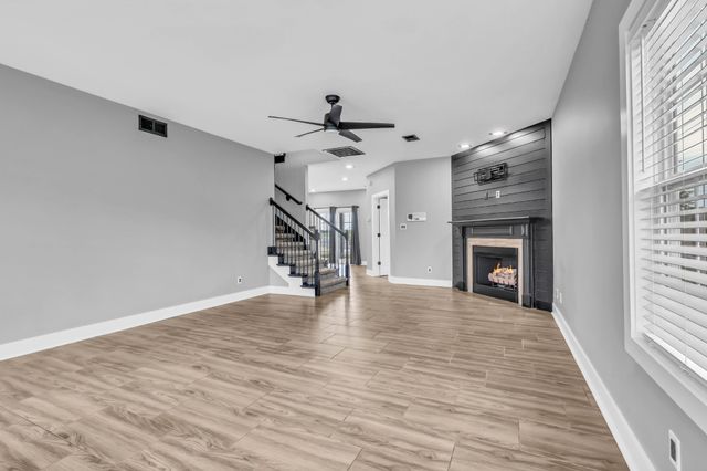 2428 Andersonville Dr, Clarksville, TN 37042