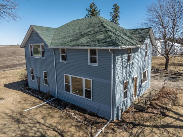 N7404 County Road G, Beaver Dam, WI 53916