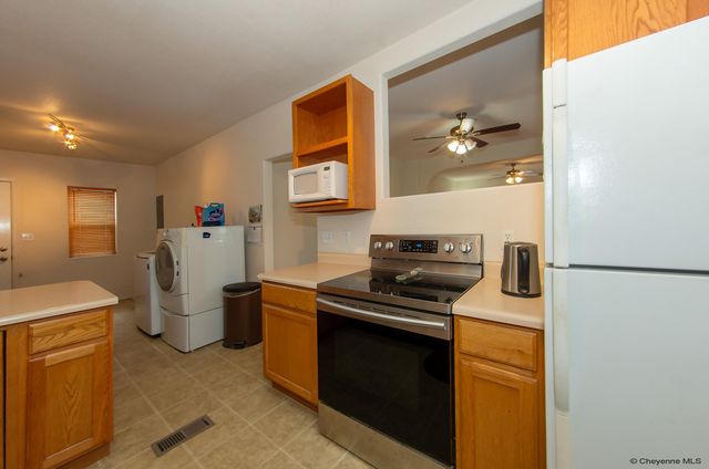 409 E 7TH ST, Cheyenne, WY 82007