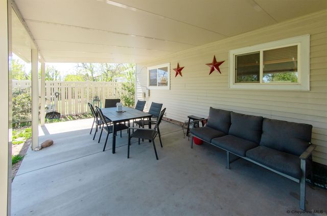 409 E 7TH ST, Cheyenne, WY 82007