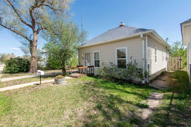 409 E 7TH ST, Cheyenne, WY 82007
