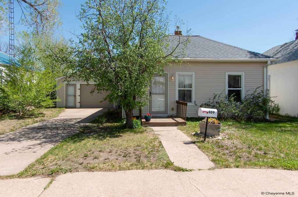 409 E 7TH ST, Cheyenne, WY 82007