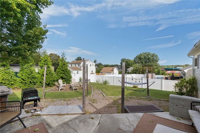 14 Salem Drive, North Providence, RI 02904