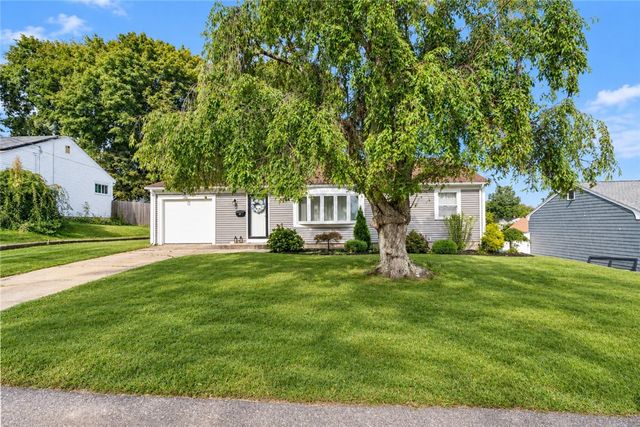 14 Salem Drive, North Providence, RI 02904