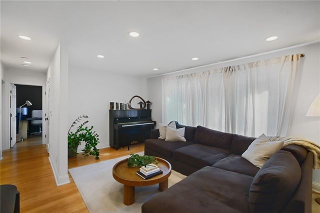 14 Salem Drive, North Providence, RI 02904