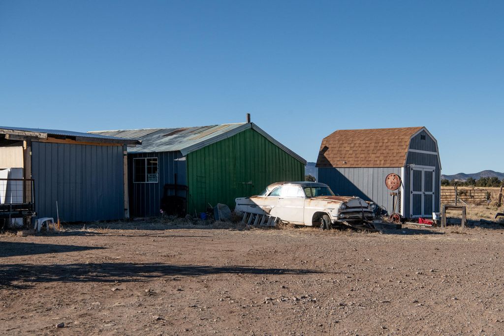 Image 4 of property listing at 250 Frontier Trail, Datil, NM 87821