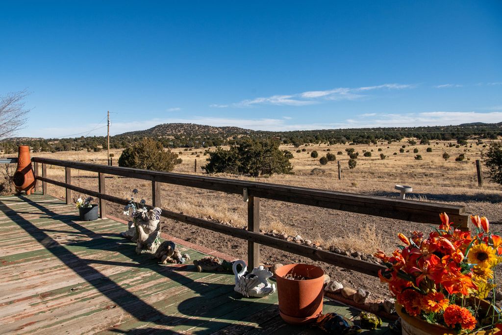 Image 7 of property listing at 250 Frontier Trail, Datil, NM 87821