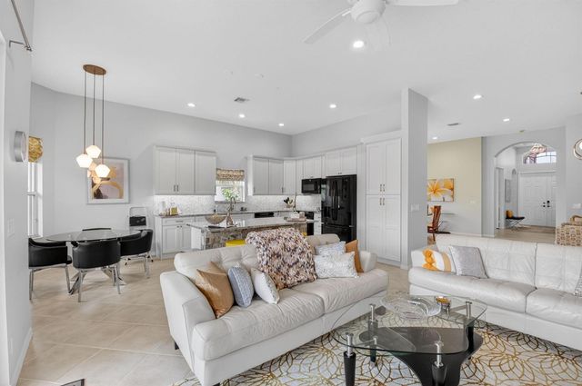 8208 Parini Way, Lake Worth, FL 33467