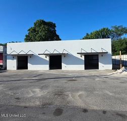 1111 Us Hwy 90, Gautier, MS 39553