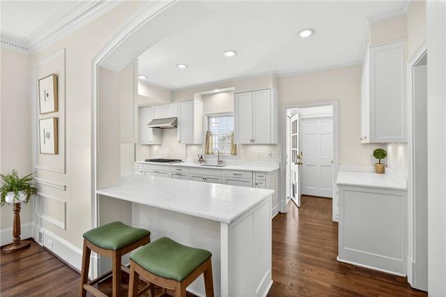 900 Hawick Drive NW, Atlanta, GA 30327