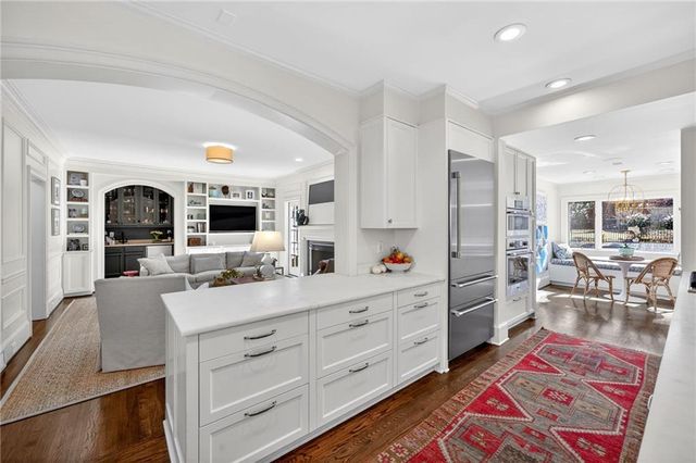 900 Hawick Drive NW, Atlanta, GA 30327