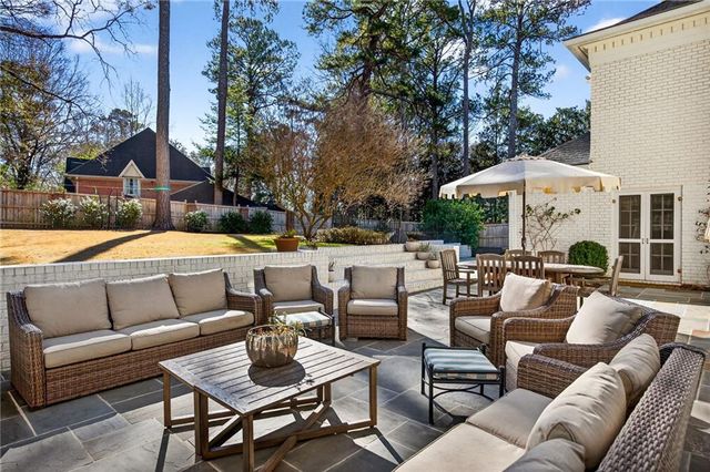 900 Hawick Drive NW, Atlanta, GA 30327