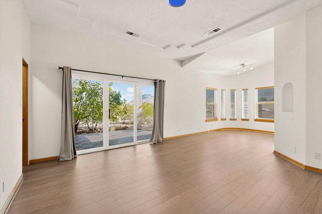 11311 San Bernardino Drive NE, Albuquerque, NM 87122
