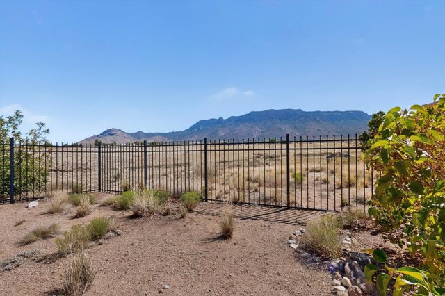 11311 San Bernardino Drive NE, Albuquerque, NM 87122