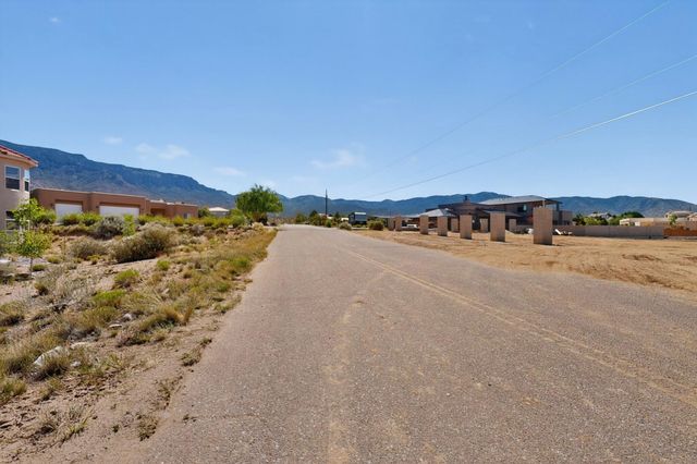 11311 San Bernardino Drive NE, Albuquerque, NM 87122