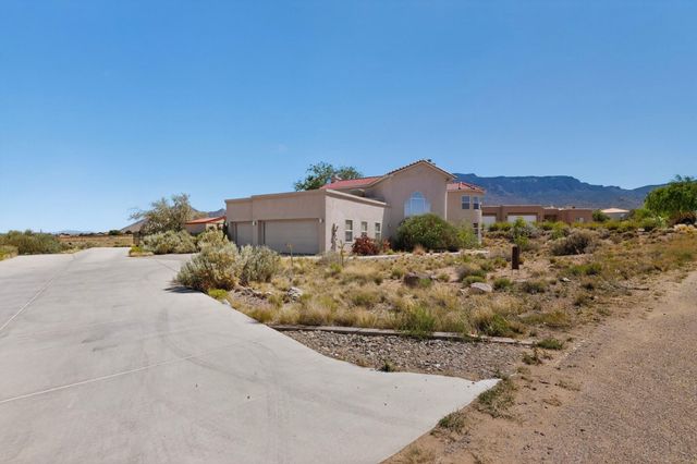 11311 San Bernardino Drive NE, Albuquerque, NM 87122