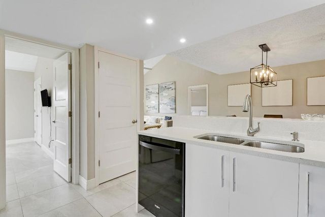 360 Bella Vista Court N 60, Jupiter, FL 33477