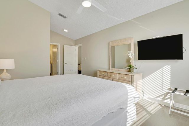 360 Bella Vista Court N 60, Jupiter, FL 33477