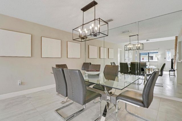 360 Bella Vista Court N 60, Jupiter, FL 33477