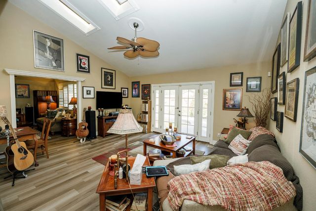 413 Redford Ln, Modesto, CA 95350