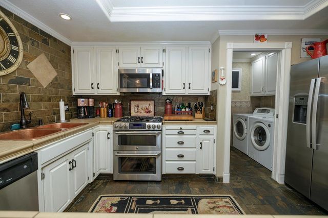 413 Redford Ln, Modesto, CA 95350