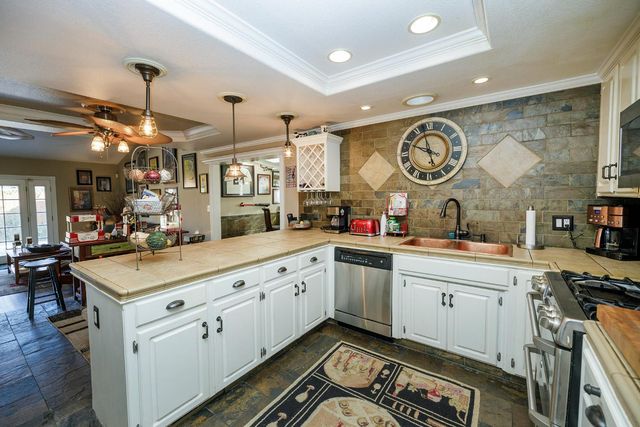 413 Redford Ln, Modesto, CA 95350