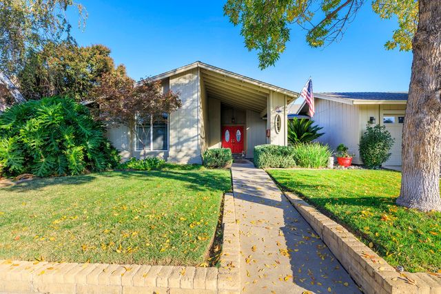 413 Redford Ln, Modesto, CA 95350