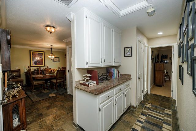 413 Redford Ln, Modesto, CA 95350