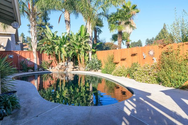 413 Redford Ln, Modesto, CA 95350