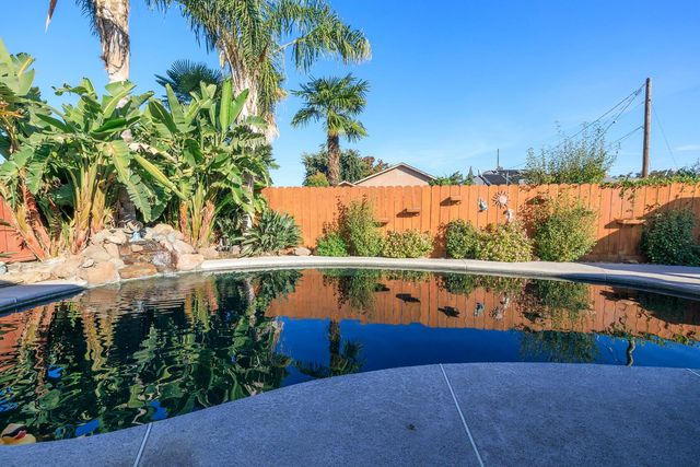 413 Redford Ln, Modesto, CA 95350