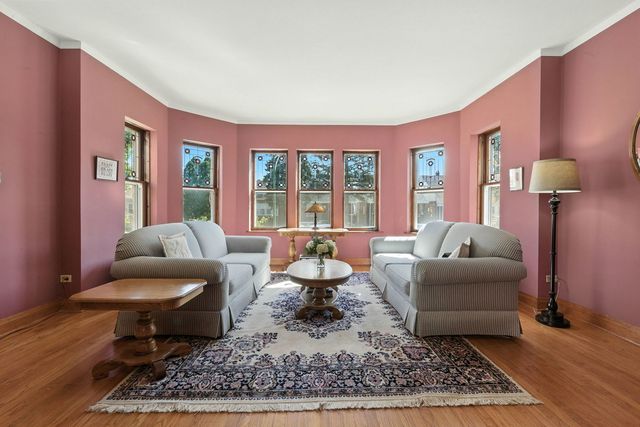 2728 N Mango Avenue, Chicago, IL 60639