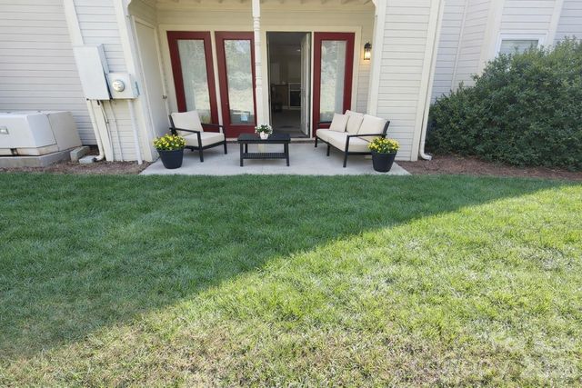 6106 Meadow Rose Lane, Charlotte, NC 28215