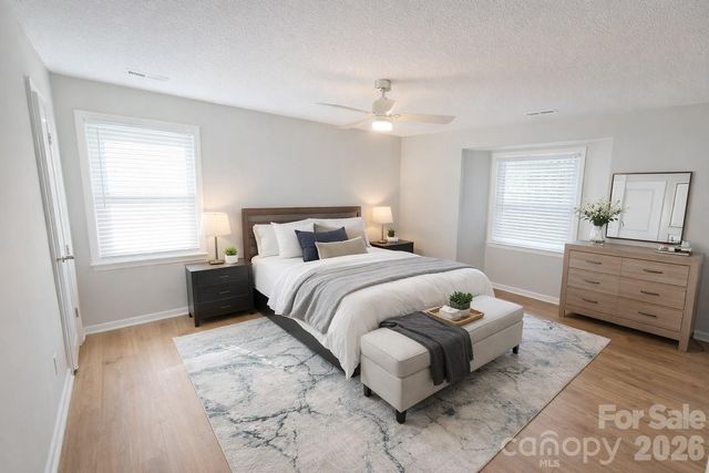 6106 Meadow Rose Lane, Charlotte, NC 28215