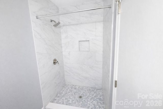 6106 Meadow Rose Lane, Charlotte, NC 28215