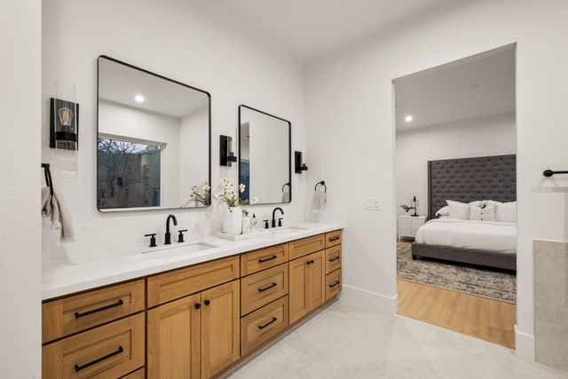 23785 Darkhorse Dr, Auburn, CA 95602