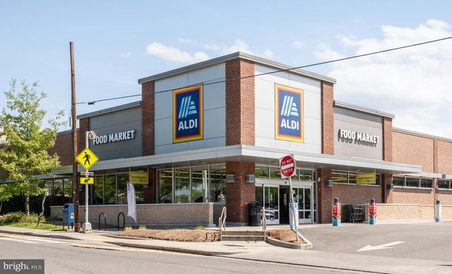 340 WESMOND DR, Alexandria, VA 22305