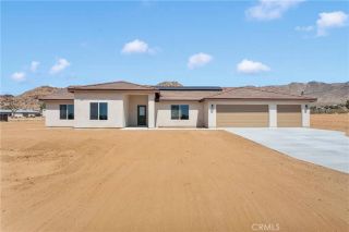 24925 Running Breeze Road, Apple Valley, CA 92307