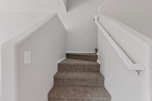 601 Menaul Boulevard NE UNIT 302, Albuquerque, NM 87107
