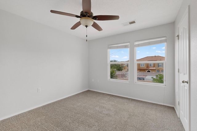 601 Menaul Boulevard NE UNIT 302, Albuquerque, NM 87107
