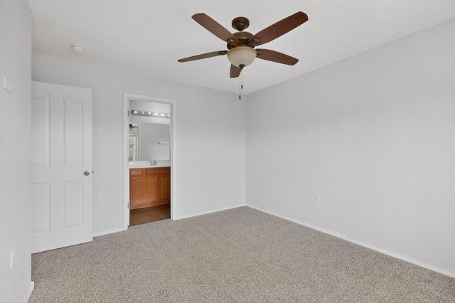 601 Menaul Boulevard NE UNIT 302, Albuquerque, NM 87107