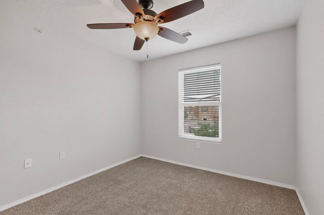 601 Menaul Boulevard NE UNIT 302, Albuquerque, NM 87107
