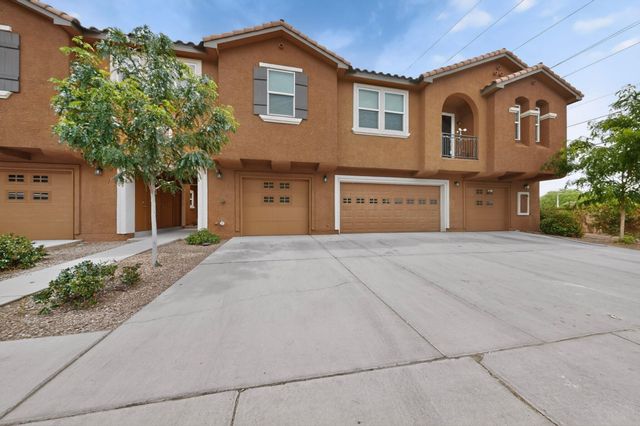 601 Menaul Boulevard NE UNIT 302, Albuquerque, NM 87107