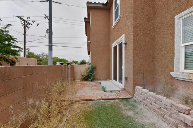 601 Menaul Boulevard NE UNIT 302, Albuquerque, NM 87107