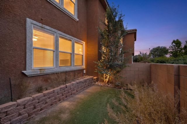 601 Menaul Boulevard NE UNIT 302, Albuquerque, NM 87107