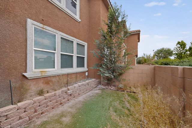 601 Menaul Boulevard NE UNIT 302, Albuquerque, NM 87107