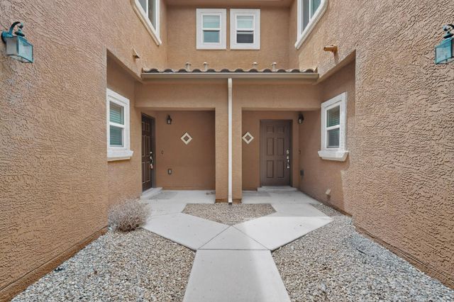 601 Menaul Boulevard NE UNIT 302, Albuquerque, NM 87107