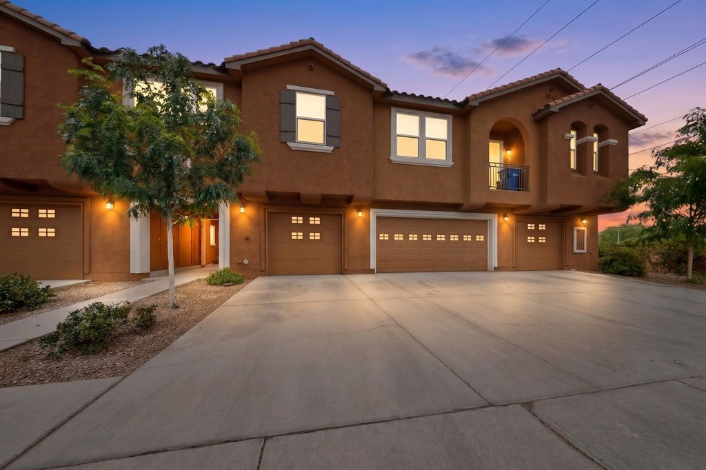 601 Menaul Boulevard NE UNIT 302, Albuquerque, NM 87107