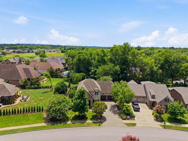 1005 Vinings Blvd, Gallatin, TN 37066