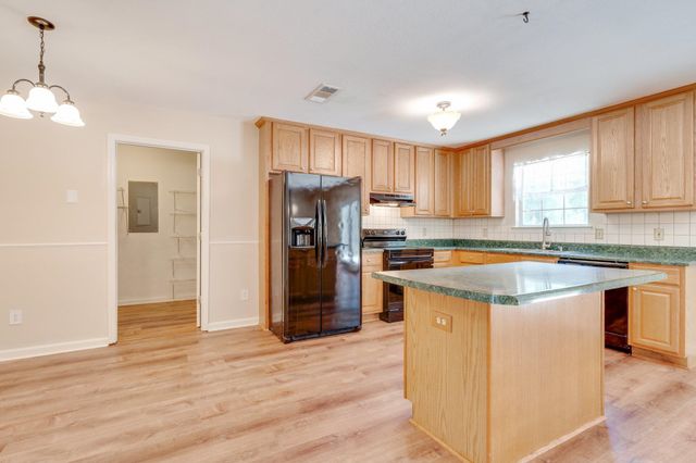 21625 Bloxham Cutoff, Tallahassee, FL 32310